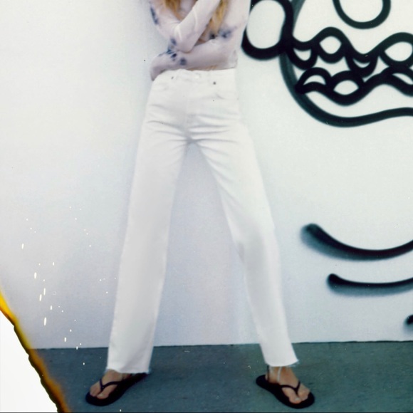 Zara - White Straight Leg Jean - Picture 6 of 6
